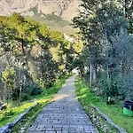 Laura - Center Makarska