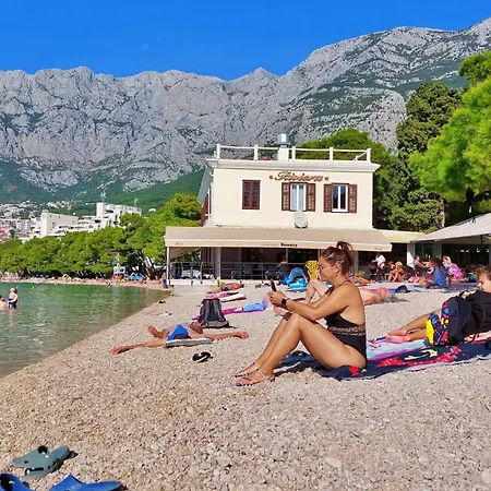 Laura - Center * Makarska