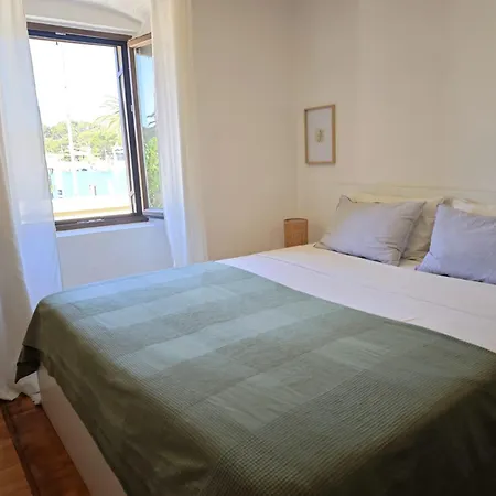 Laura - Center Apartman *